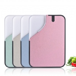 The plastic cutting board